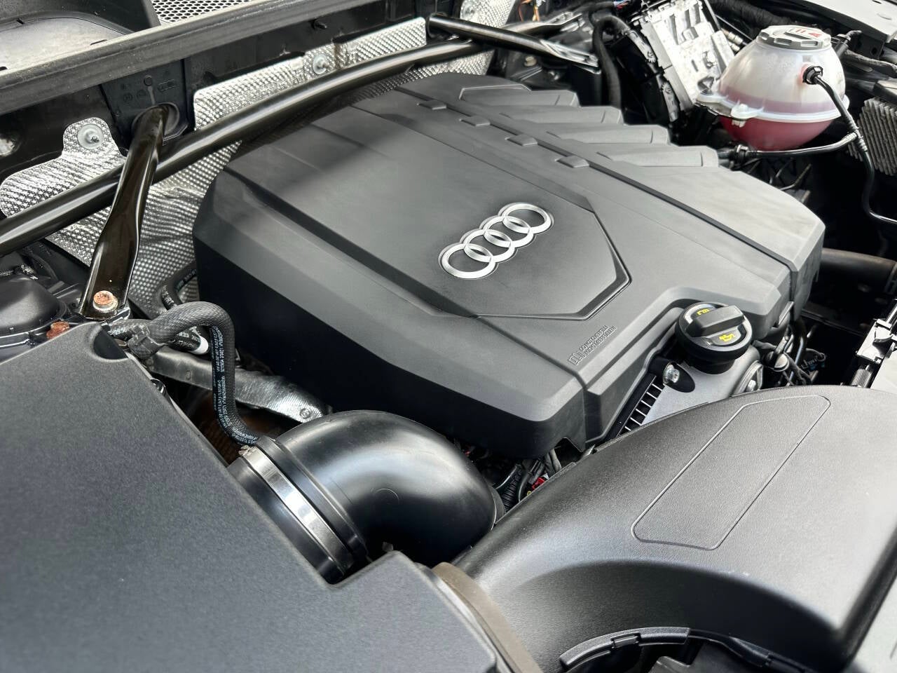 2022 Audi Q5 quattro S line Prem Plus 45 TFSI AWD Premium 4dr SUV