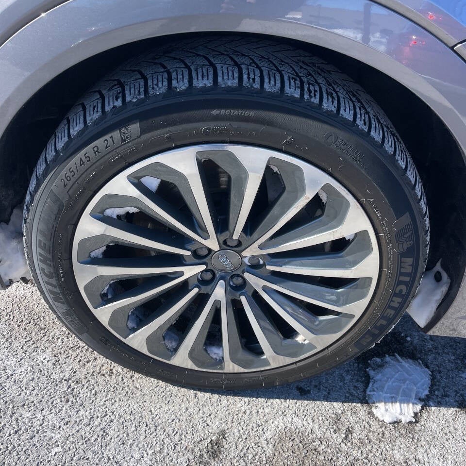 2019 Audi e-tron quattro Prestige AWD 4dr SUV