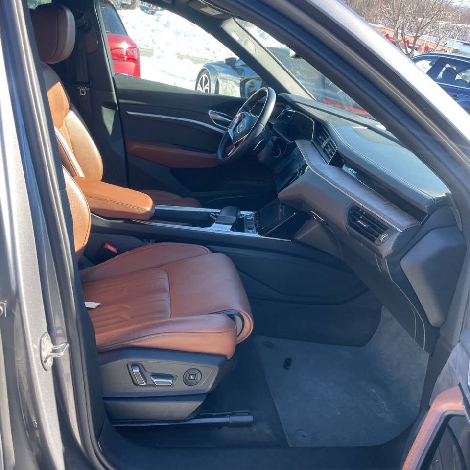 2019 Audi e-tron quattro Prestige AWD 4dr SUV