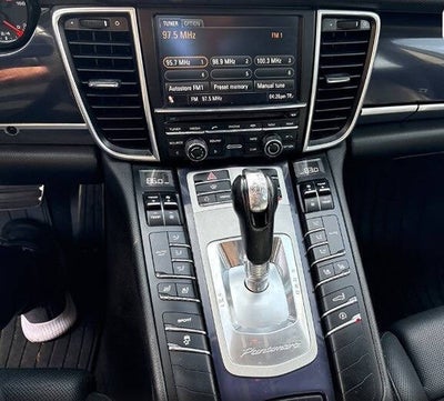 2013 Porsche Panamera 4 AWD 4dr Sedan