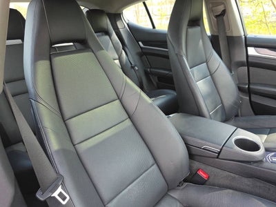 2013 Porsche Panamera 4 AWD 4dr Sedan