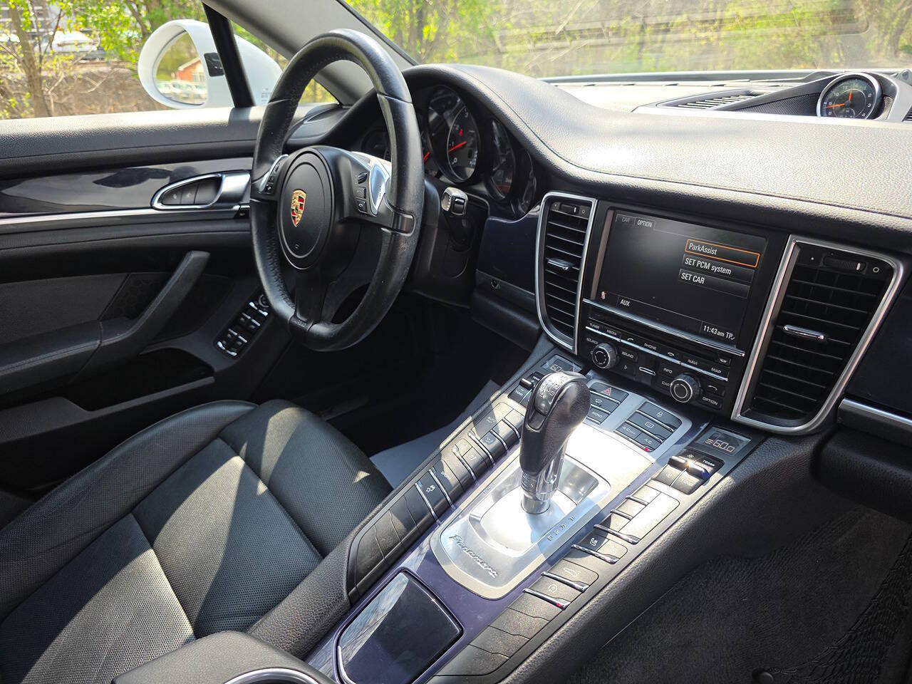 2013 Porsche Panamera 4 AWD 4dr Sedan