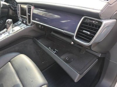 2013 Porsche Panamera 4 AWD 4dr Sedan
