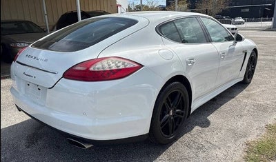 2013 Porsche Panamera 4 AWD 4dr Sedan