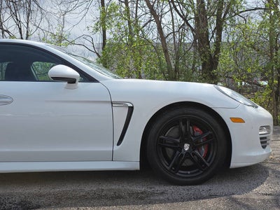 2013 Porsche Panamera 4 AWD 4dr Sedan