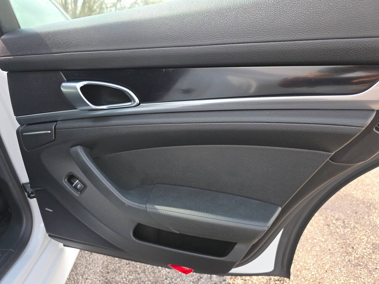 2013 Porsche Panamera 4 AWD 4dr Sedan
