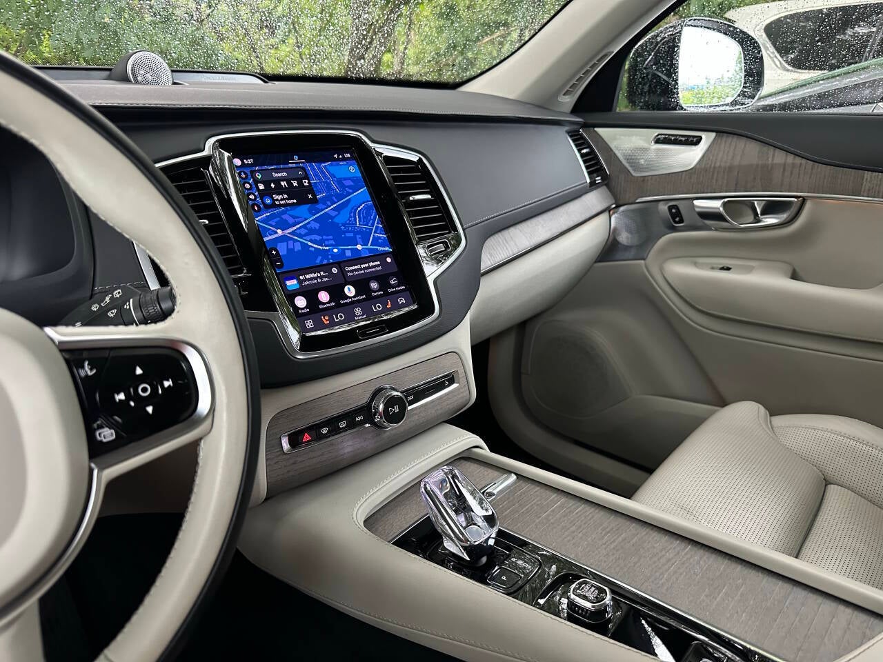 2023 Volvo XC90 Recharge T8 Ultimate Bright Theme 6P eAWD 6 Passenger 4dr SUV