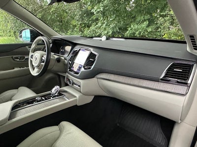 2023 Volvo XC90 Recharge T8 Ultimate Bright Theme 6P eAWD 6 Passenger 4dr SUV