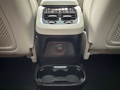 2023 Volvo XC90 Recharge T8 Ultimate Bright Theme 6P eAWD 6 Passenger 4dr SUV