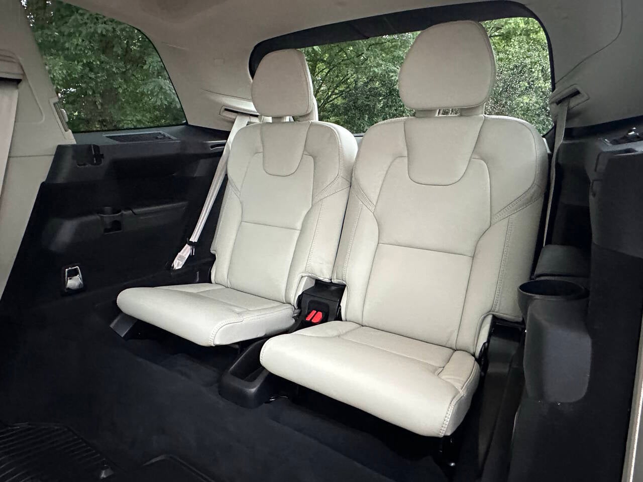 2023 Volvo XC90 Recharge T8 Ultimate Bright Theme 6P eAWD 6 Passenger 4dr SUV