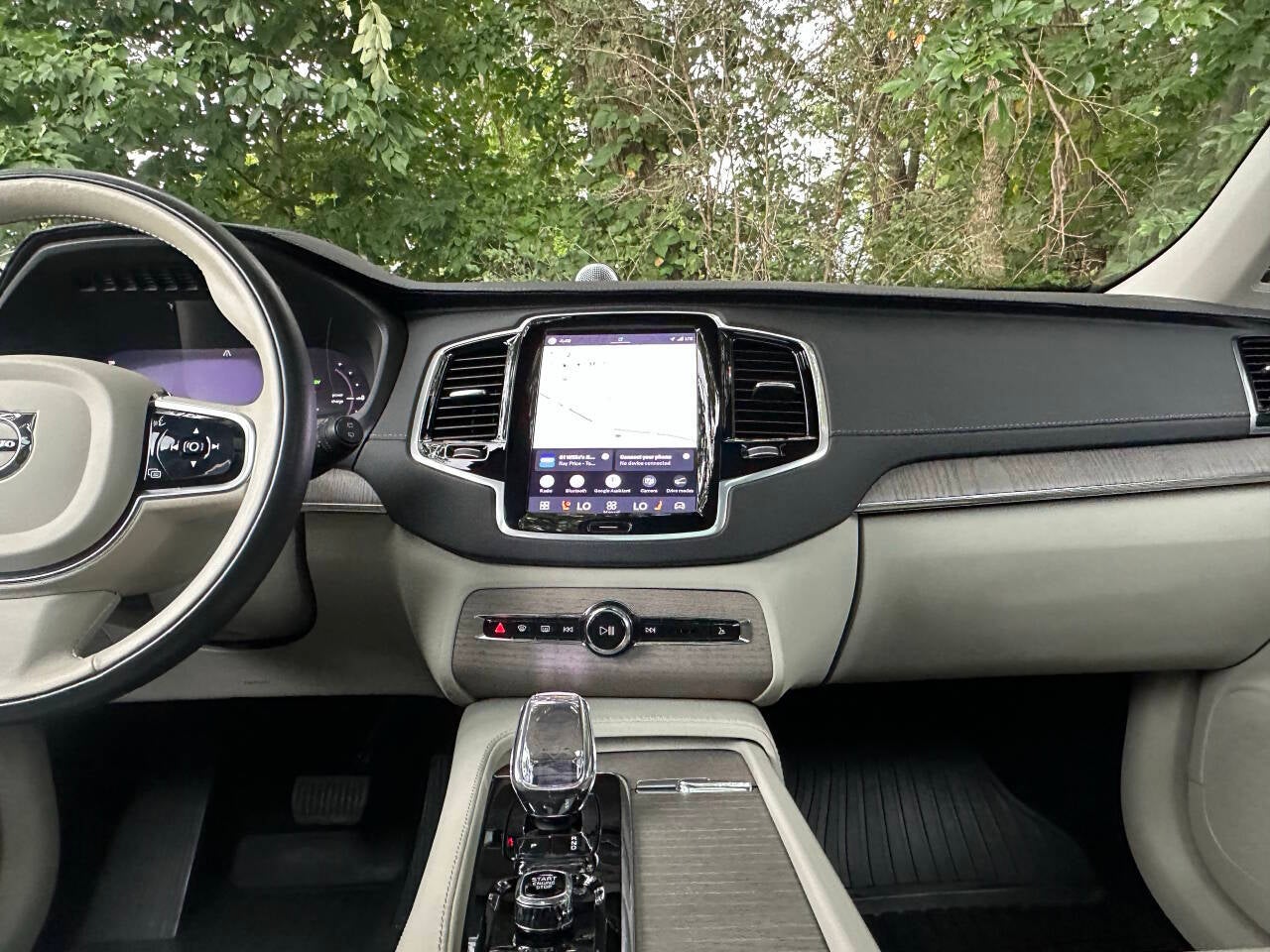 2023 Volvo XC90 Recharge T8 Ultimate Bright Theme 6P eAWD 6 Passenger 4dr SUV