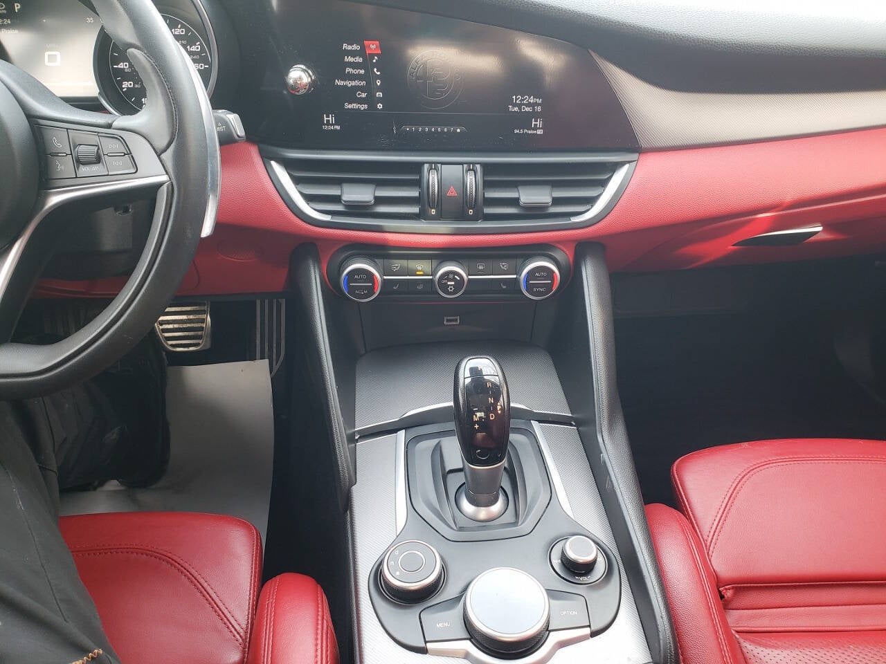 2017 Alfa Romeo Giulia Ti AWD 4dr Sedan