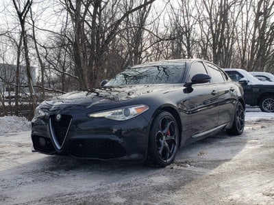 2017 Alfa Romeo Giulia Ti AWD 4dr Sedan