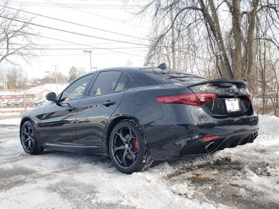 2017 Alfa Romeo Giulia Ti AWD 4dr Sedan