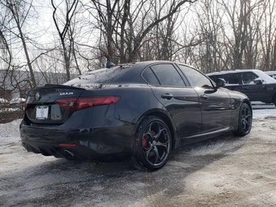 2017 Alfa Romeo Giulia Ti AWD 4dr Sedan