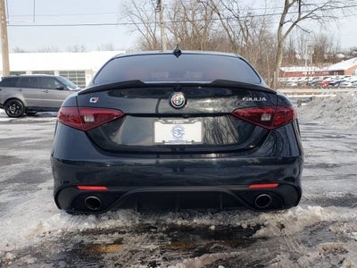 2017 Alfa Romeo Giulia Ti AWD 4dr Sedan