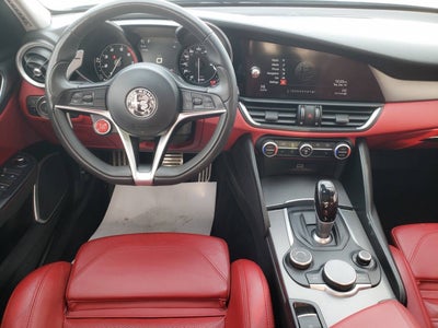 2017 Alfa Romeo Giulia Ti AWD 4dr Sedan