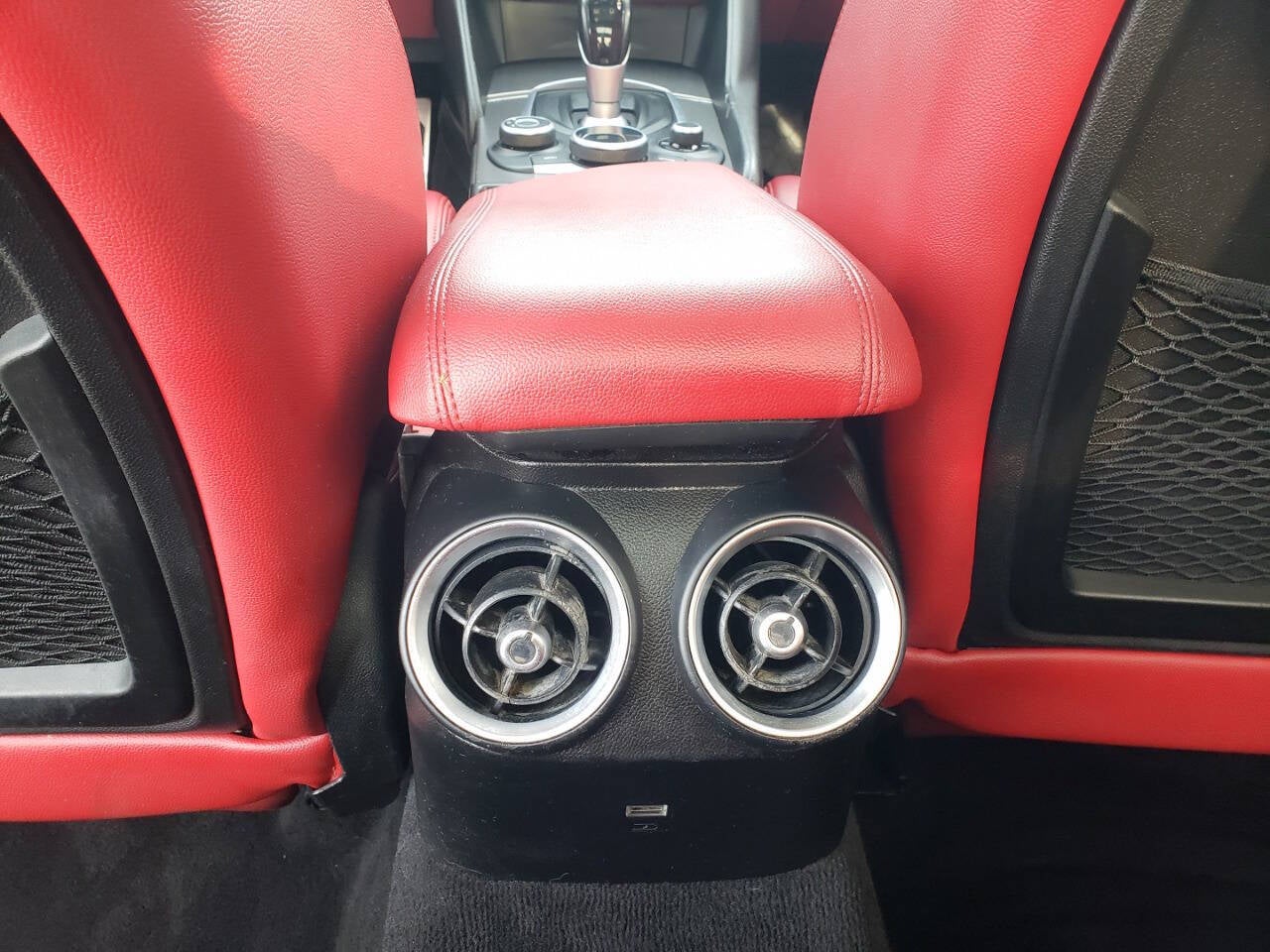 2017 Alfa Romeo Giulia Ti AWD 4dr Sedan