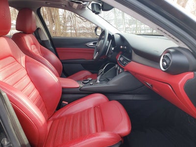2017 Alfa Romeo Giulia Ti AWD 4dr Sedan