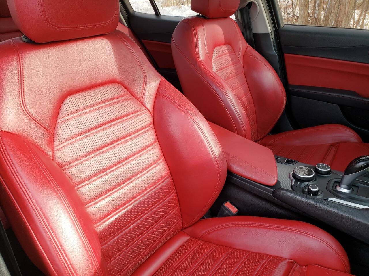 2017 Alfa Romeo Giulia Ti AWD 4dr Sedan