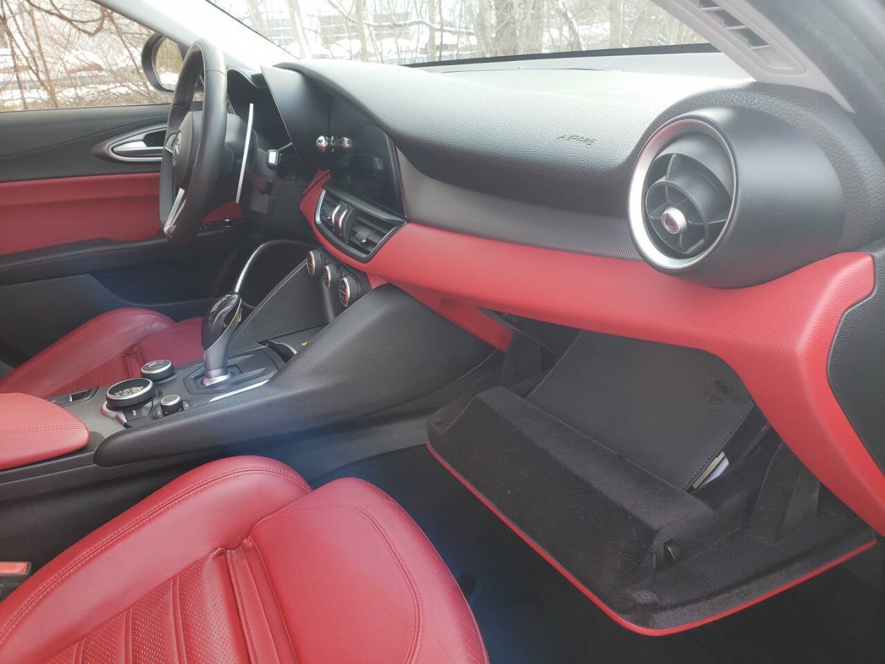 2017 Alfa Romeo Giulia Ti AWD 4dr Sedan