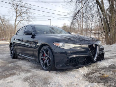 2017 Alfa Romeo Giulia Ti AWD 4dr Sedan