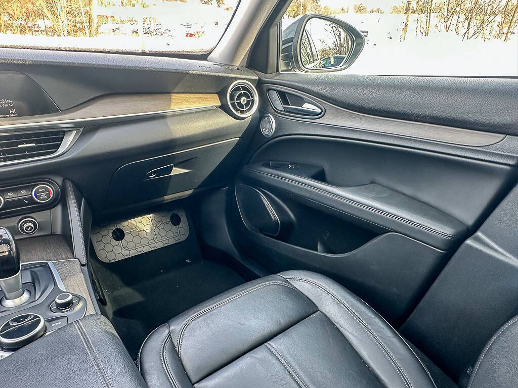 2018 Alfa Romeo Stelvio Ti AWD 4dr Crossover