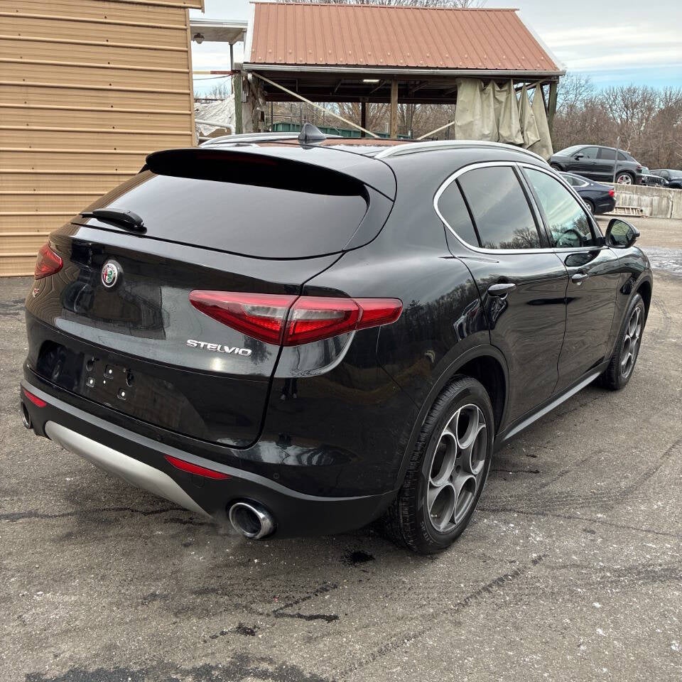 2018 Alfa Romeo Stelvio Ti AWD 4dr Crossover