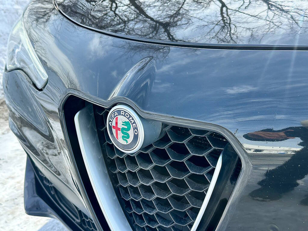 2018 Alfa Romeo Stelvio Ti AWD 4dr Crossover