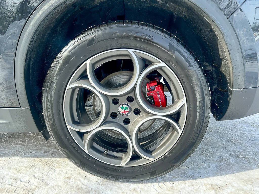 2018 Alfa Romeo Stelvio Ti AWD 4dr Crossover